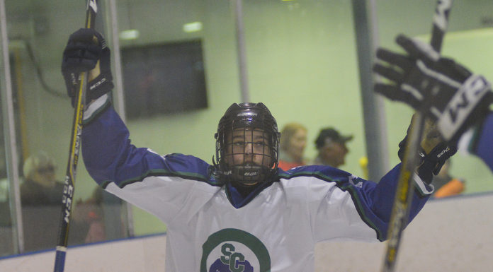 Midget AA Broncos take commanding lead over Bruins