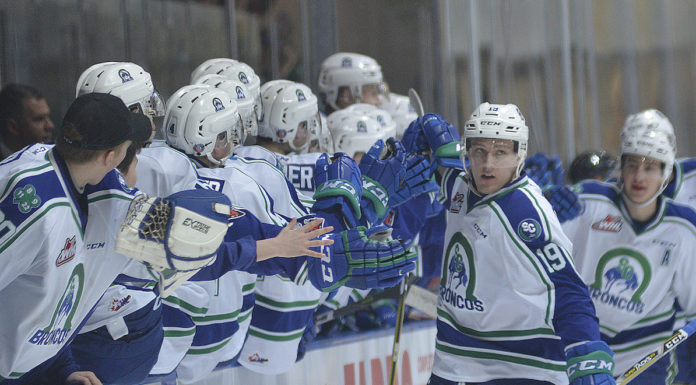 Broncos shutout Pats in playoff opener