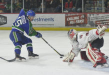 Broncos pummel Warriors to reach Eastern Conference final