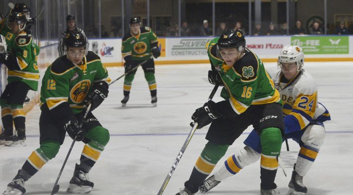 Broncos fall to visiting Blades