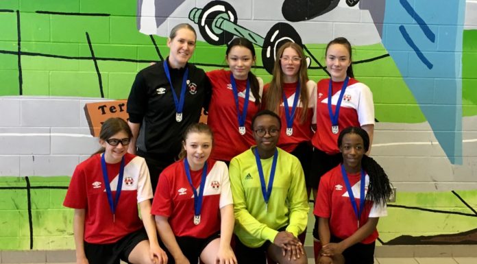 United teams kick it up