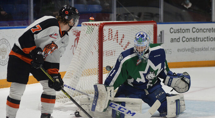 Broncos snap 10-game losing streak