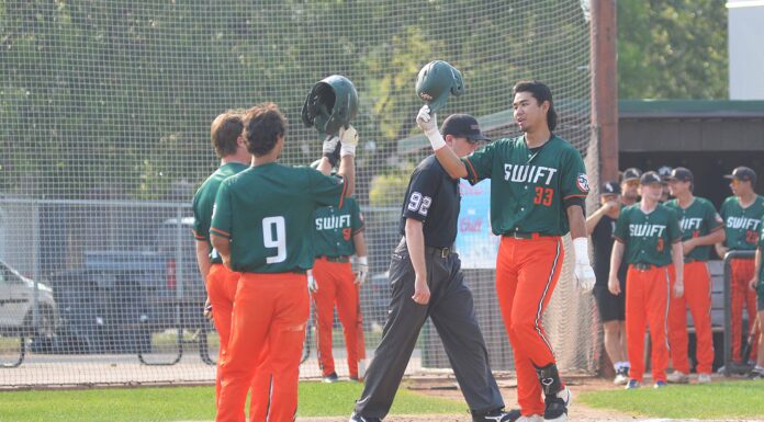 Hiromoto breaks WCBL home run record